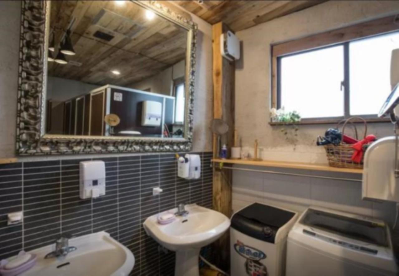 Lemon Tree Guesthouse Seogwipo Ruang foto